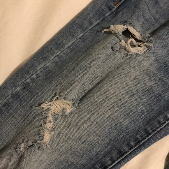 American Eagle Ripped Jeans - Picture 6 of 7